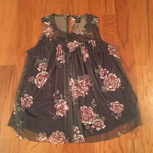 Women’s Torrid size 0 sleeveless top